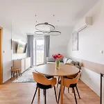 Sunday Aparthotel